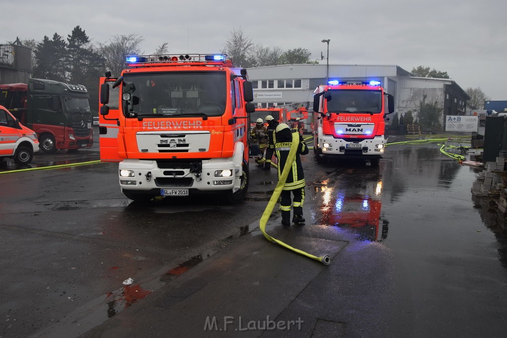 Feuer 4 Bergisch Gladbach Gronau Am Kuhlerbusch P205.JPG - Miklos Laubert